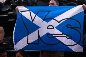 Photograph of a sign supporting Scottish independence.